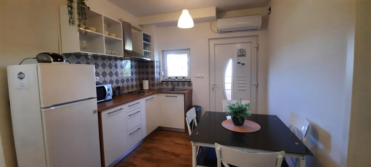 Sanja Apartment *
