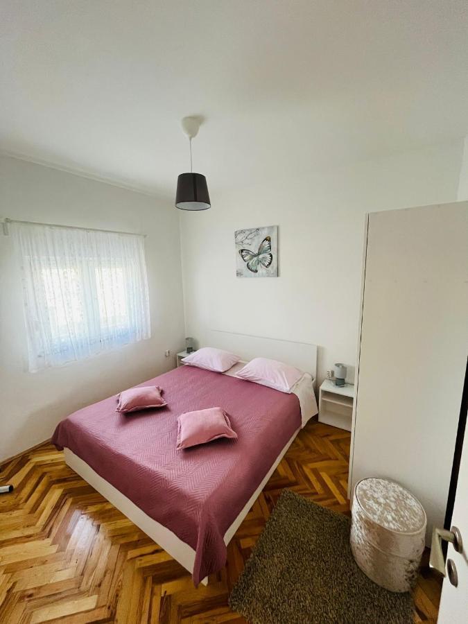 Apartment Sanja *